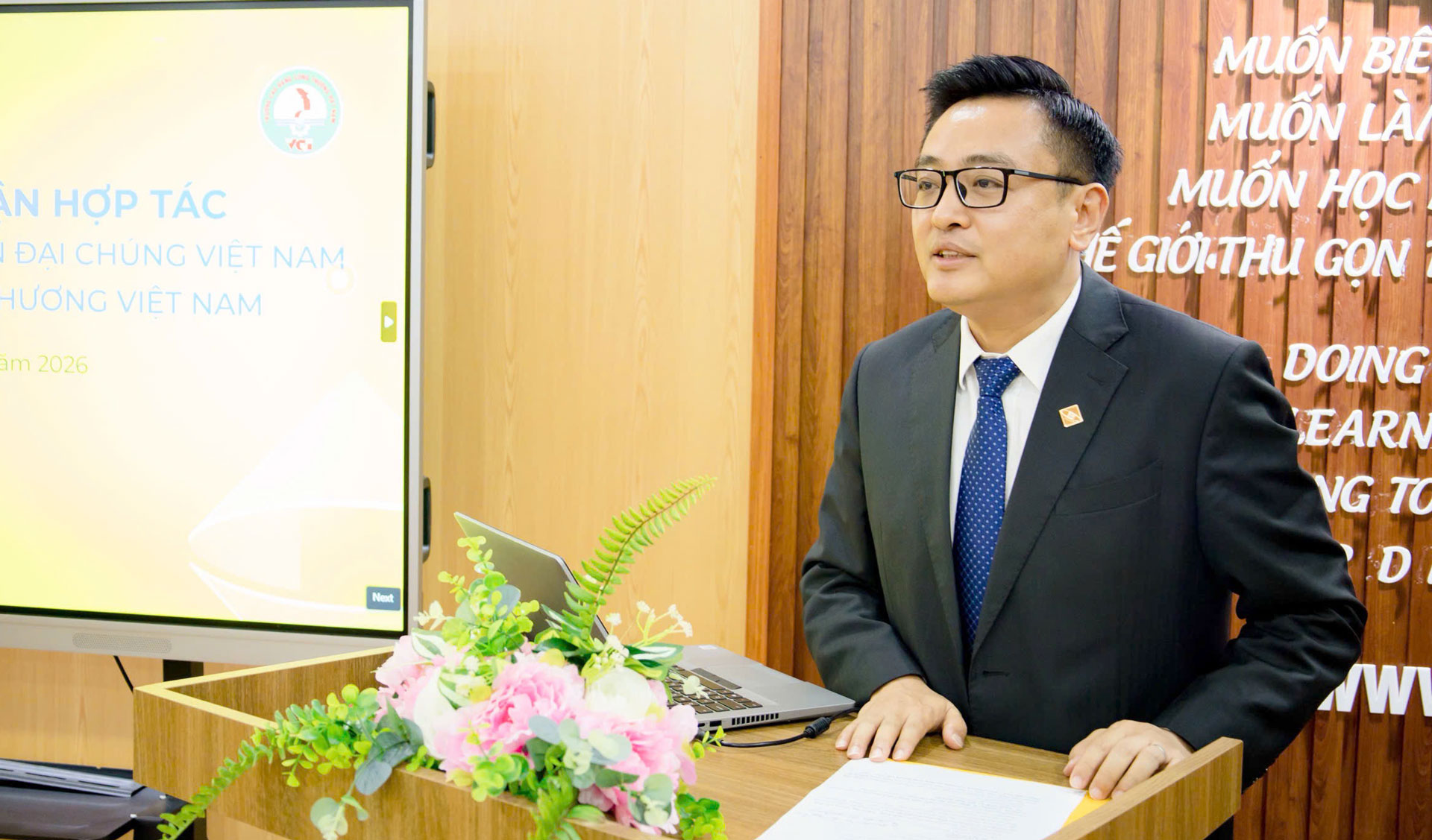 Ảnh minh họa 2: Ông Phan Quang Chung - Giám đốc Vùng 1,2 Khối KHCN PVcomBank phát biểu tại buổi lễ ký kết