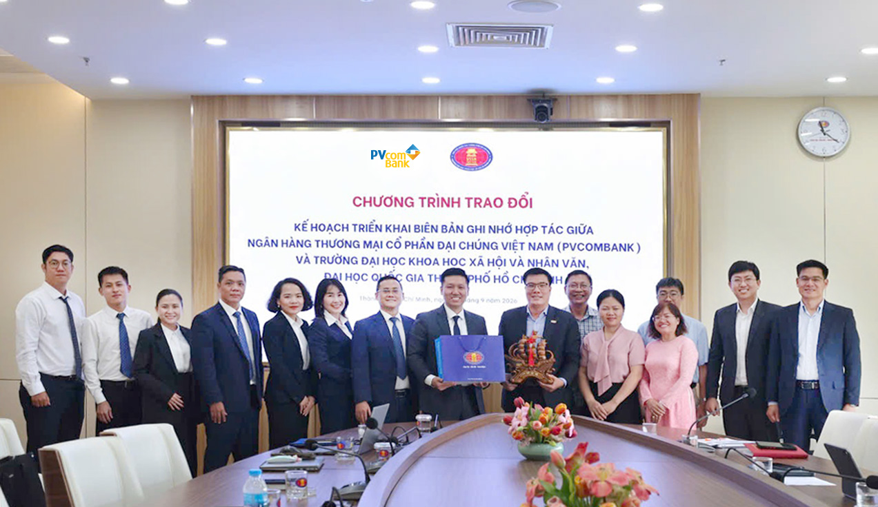 Ảnh minh họa 1: PVcomBank và Trường ĐH KHXH&NV, ĐHQG-HCM ký biên bản ghi nhớ hợp tác