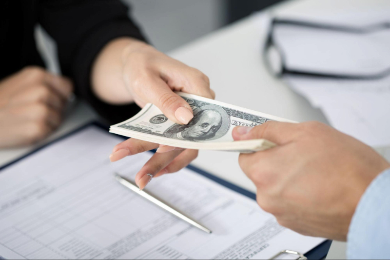 những lưu ý khi vay 300 triệu trả trong 10 năm