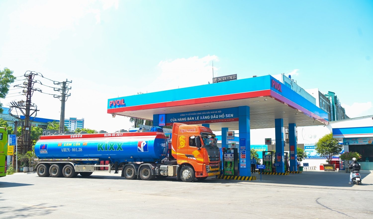 Ảnh minh họa: Biến động giá nhiên liệu đặt doanh nghiệp xăng dầu trước yêu cầu cân đối vốn nhập hàng, hàng tồn kho và lịch thanh toán