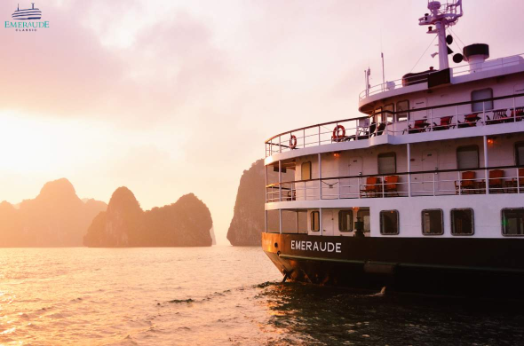 Emeraude Cruises (Hạ Long)